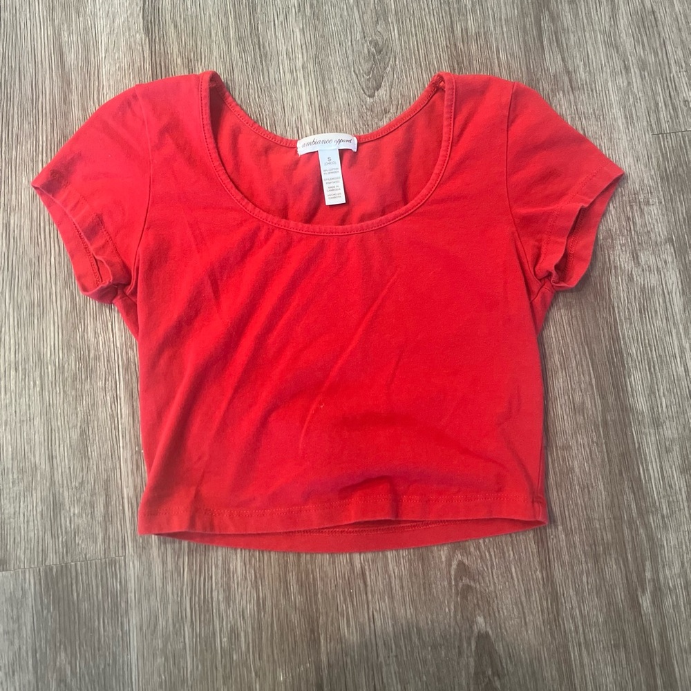 AMBIANCE APPAREL | Red Scoop Neck Short Sleeve Crop Tee - Small Red